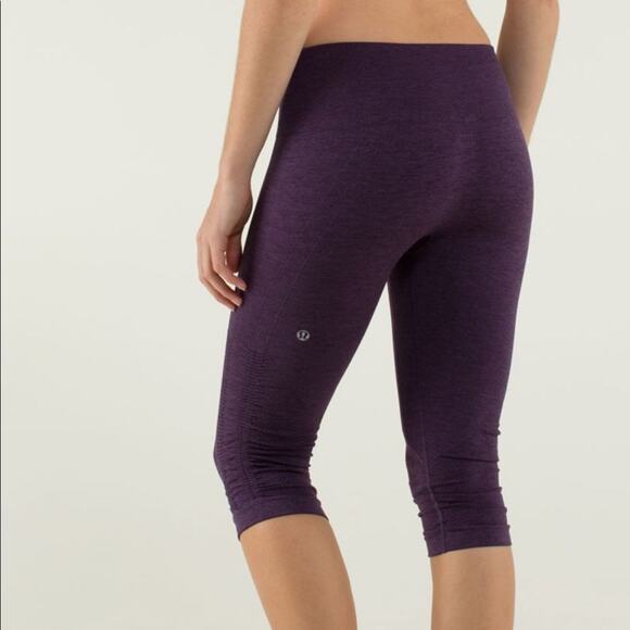 Lululemon Athletica in the flow crop deep Zinfandel yoga wicking size 6 - Picture 1 of 9